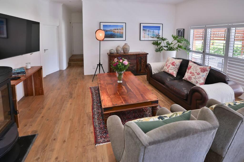 Garten Wohnung Mit Pool, 2 Schlafzimmer Cape Town Ngoại thất bức ảnh