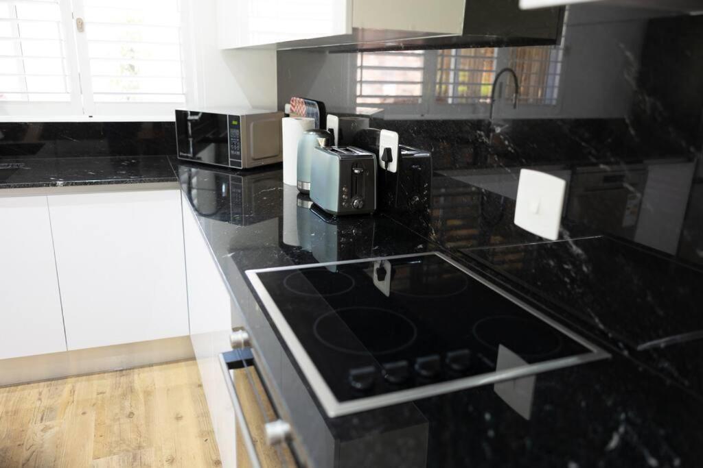 Garten Wohnung Mit Pool, 2 Schlafzimmer Cape Town Ngoại thất bức ảnh