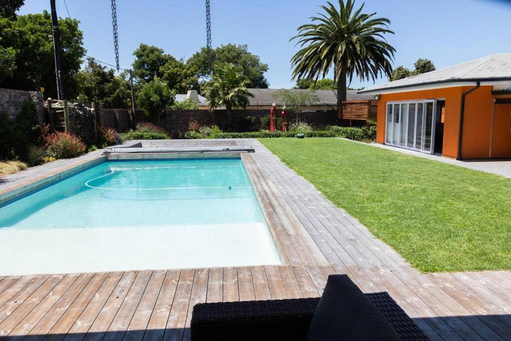 Garten Wohnung Mit Pool, 2 Schlafzimmer Cape Town Ngoại thất bức ảnh